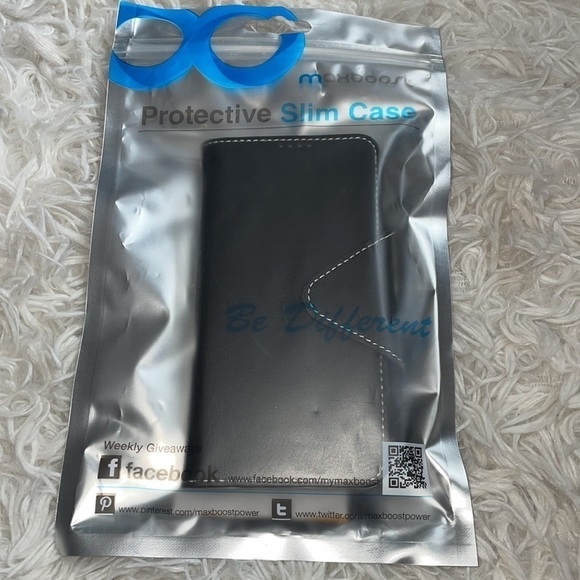 NWT MAXBOOST Protective Slim Case for Samsung Galaxy S10e Black - Picture 2 of 2